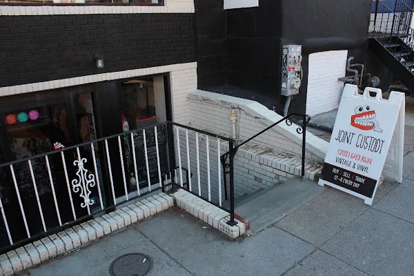 Joint Custody in Washington, DC storefront